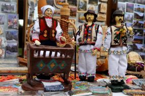Dolls in Hutsul clothing