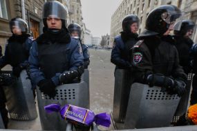 Бійці внутрішніх військ України