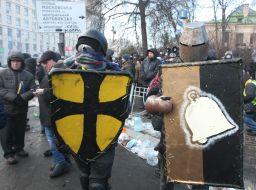People on the Hrushevskoho street