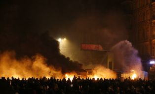 Protesters at Hrushevskogo street in Kyiv
