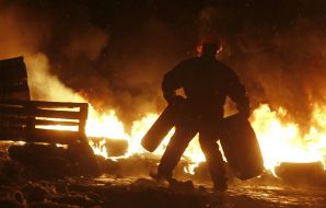 Protesters at Hrushevskogo street in Kyiv