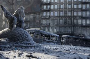Monument to Valery Lobanovskyy in ice