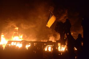 Protesters at Hrushevskogo street in Kyiv