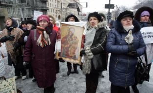 Mother turned to law enforcement officers on Hrushevskoho
