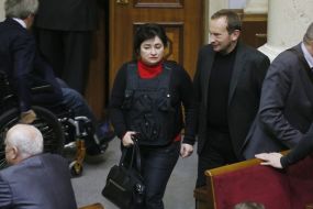 Марія Матіос у бронежилеті