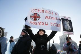 A rally in support of battered doctors