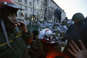 Protesters at Hrushevskogo street in Kyiv