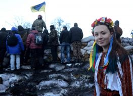 Protesters at Hrushevskogo street in Kyiv