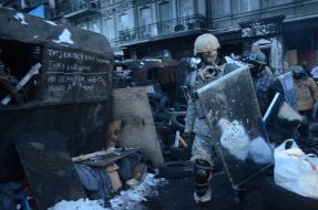 Protesters at Hrushevskogo street in Kyiv