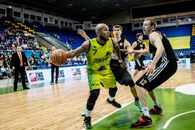 Yudzhyn Lawrence and Maxim Kornienko