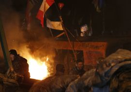 Вогнища з покришок на вулиці Грушевського