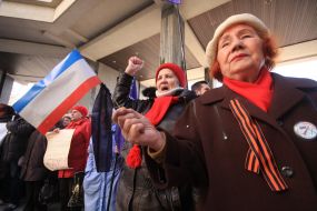 Participants of the mass meeting