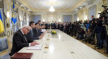 Підписання Угоди про врегулювання кризи в Україні
