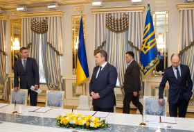 Олег Тягнибок, Віктор Янукович, Арсеній Яценюк та Віталій Кличко