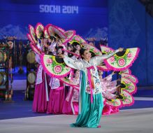 Участники танцевального коллектив