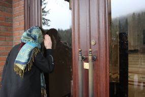 People in the territory of the State Residence "Sinegora"