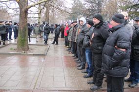 Participants of the mass meeting near building of parliament of Crimea