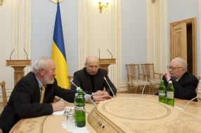 Aleksandr Turchinov, Vyachaslab Bryukhovetskiy and Miroslav Popovich