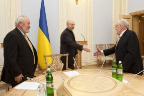 Aleksandr Turchinov, Vyachaslab Bryukhovetskiy and Miroslav Popovich