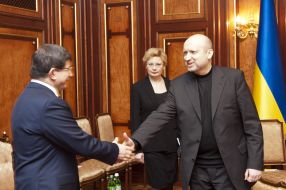 Aleksandr Turchinov and Akhmet Davutoglu