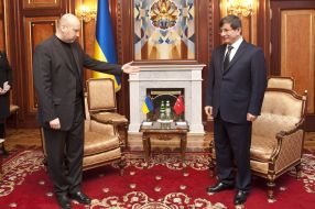 Aleksandr Turchinov and Akhmet Davutoglu