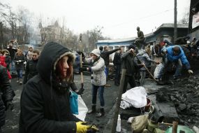 Прибирання на вулиці Грушевського