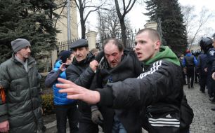 Столкновения во время штурма Харьковской облгосадминистрации