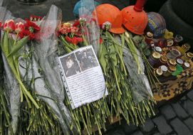 Flowers in memory about the lost activists of Maydan