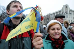 Учасники антивоєнного мітингу
