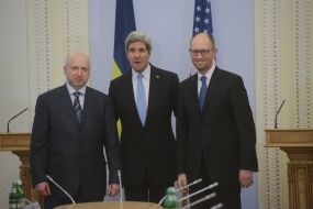 John Kerry, Arseniy Yatsenyuk and Aleksandr Turchinov