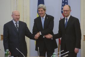 John Kerry, Arseniy Yatsenyuk and Aleksandr Turchinov