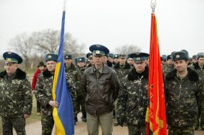 Ukrainian oficers and soldiers