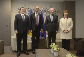 Жозе Мануель Баррозу, Кетрін Ештон, Арсеній Яценюк та Герман ван Ромпей