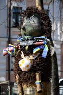 Renewed sculpture "Hedgehog in fog" with an automat