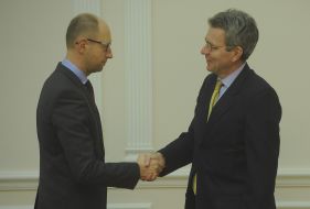 Arseniy Yatsenyuk and Jeffrey Payyett