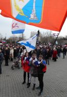 Люди радіють проведеному референдуму