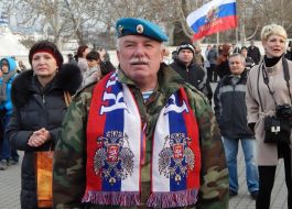Люди радіють проведеному референдуму