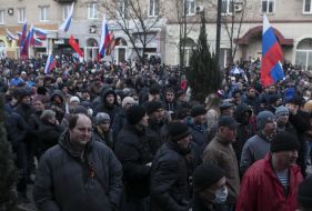 Пророссийские активисты возле офиса Таруты