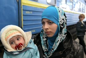 Жители Крыма на вокзале