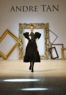 Показ колекції від Андре Тана 