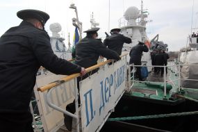 Crew of maritime security "Pavel Derzhavin"