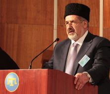 Refat Chubarov