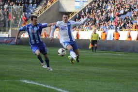 Playing moment of match