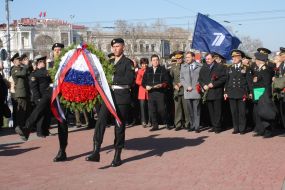 Церемония возложения цветов