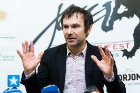 Svyatoslav Vakarchuk