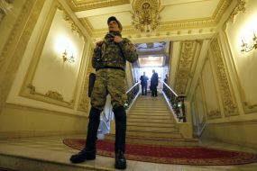 Activist of "The right sector" in building of Supreme court of Ukraine