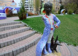 Mutilated sculpture "The Little Prince"
