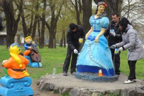 Учасники суботника