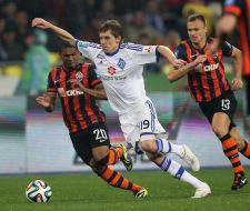 Denys Garmash, Douglas Costa and Vyacheslav Shevchuk