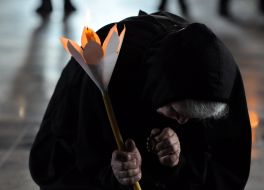 Релігія. Чистий четвер. Віруючі 